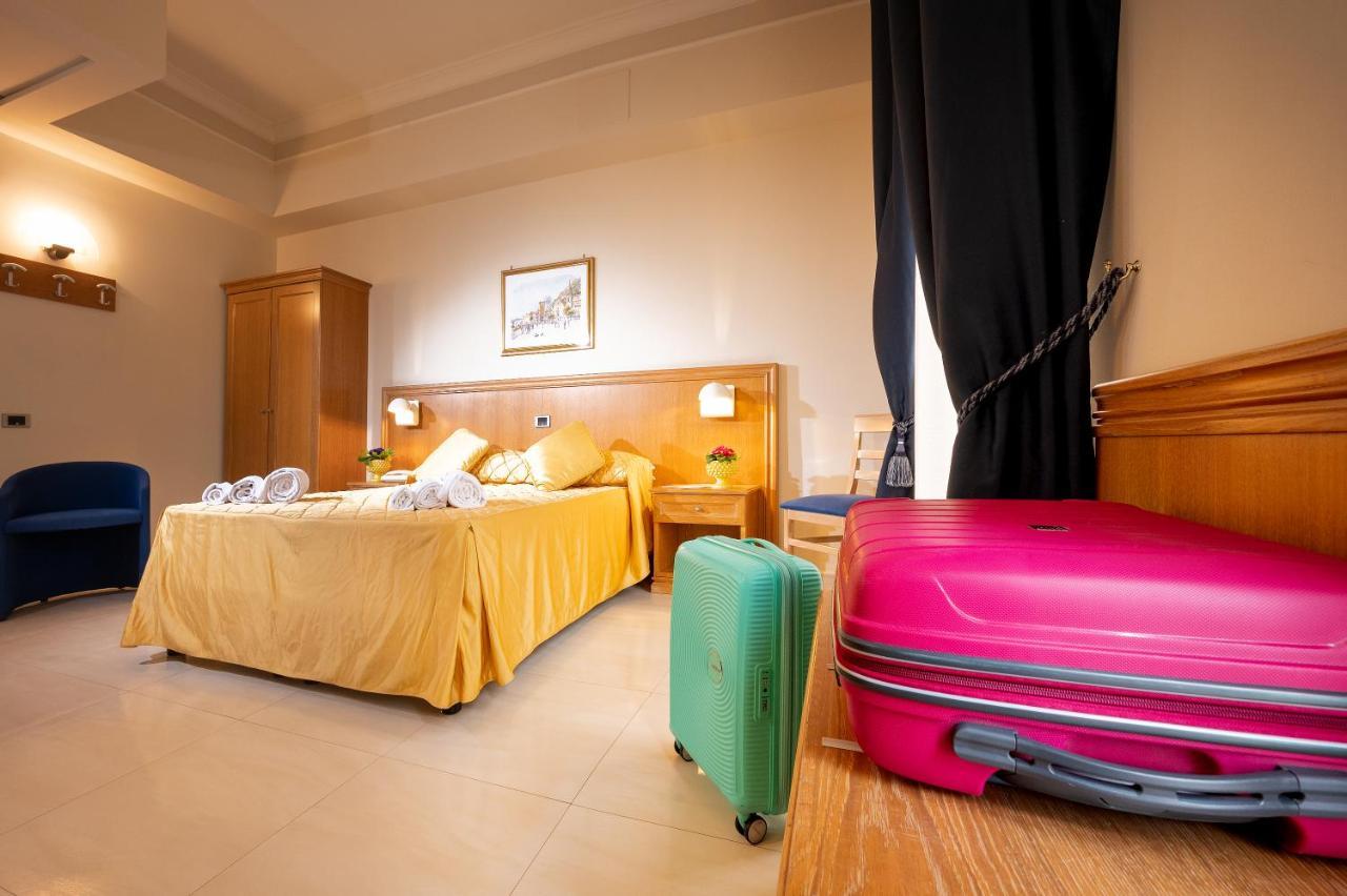 Hotel Sabbie D'Oro Джардини-Наксос Экстерьер фото